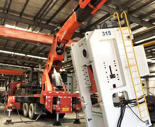 道县附近随车吊出租，轻松解决运输难题