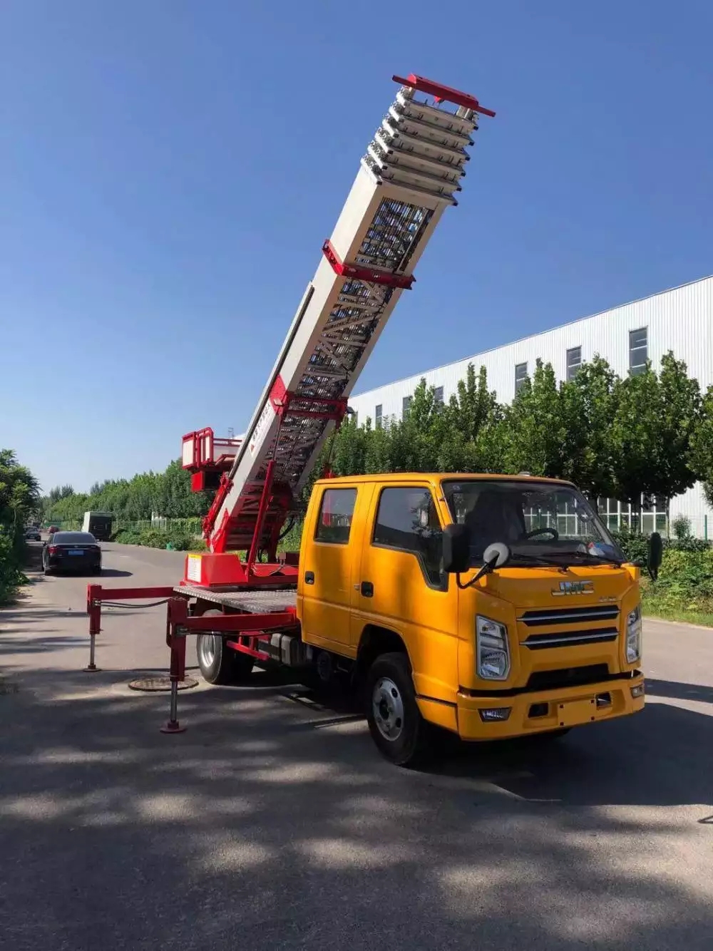 道县附近的云梯车出租服务：轻松解决高空作业需求